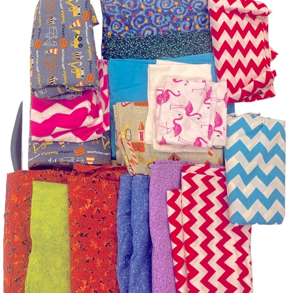 FABRIC, LOTS of Nice Seasonal Fabric, Perfect Condition